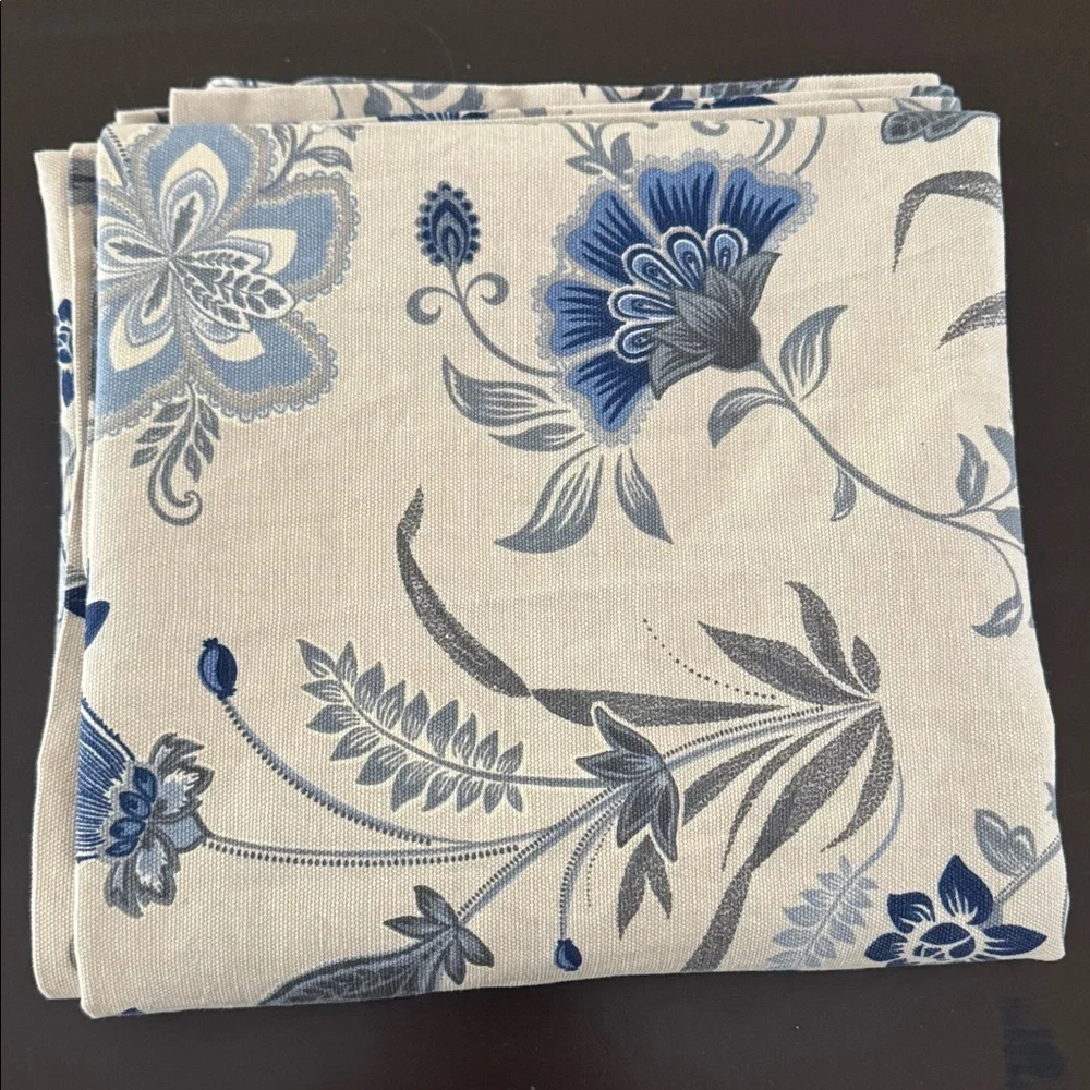 Plow & Hearth 92337-BL Jacobean Thermalogic Grommet-Top Curtain, Blue